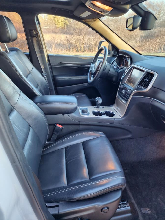 2015 Jeep Grand Cherokee 4WD 4dr Limited, available for sale in Springfield, Massachusetts | Fast Lane Auto Sales & Service, Inc. . Springfield, Massachusetts 2015 Jeep Grand Cherokee 4WD 4dr Limited, available for sale in Springfield, Massachusetts | Fast Lane Auto Sales & Service, Inc. . Springfield, Massachusetts