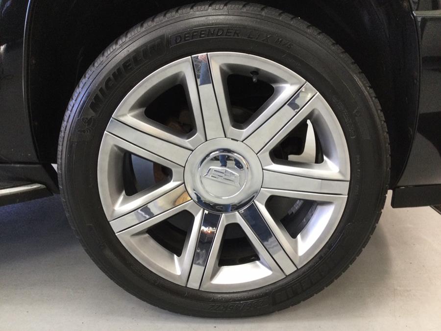 2013 Cadillac Escalade AWD 4dr Luxury, available for sale in Plantsville, Connecticut | L&S Automotive LLC. Plantsville, Connecticut 2013 Cadillac Escalade AWD 4dr Luxury, available for sale in Plantsville, Connecticut | L&S Automotive LLC. Plantsville, Connecticut