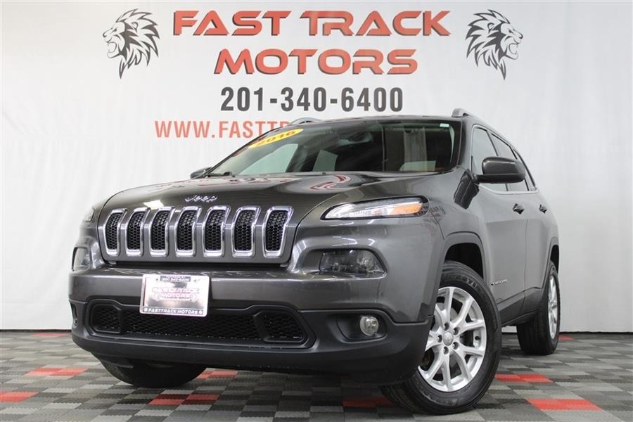 2016 Jeep Cherokee LATITUDE, available for sale in Paterson, New Jersey | Fast Track Motors. Paterson, New Jersey