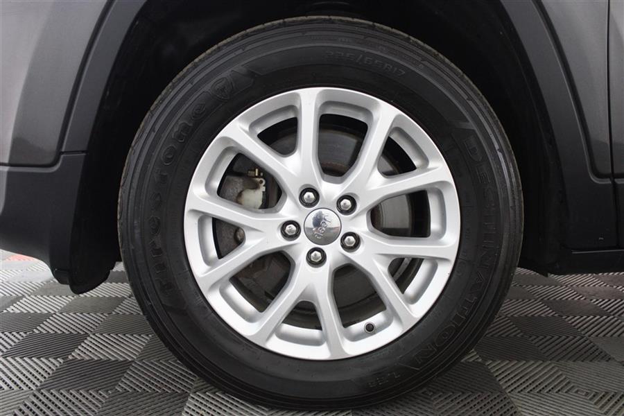 2016 Jeep Cherokee LATITUDE, available for sale in Paterson, New Jersey | Fast Track Motors. Paterson, New Jersey 2016 Jeep Cherokee LATITUDE, available for sale in Paterson, New Jersey | Fast Track Motors. Paterson, New Jersey