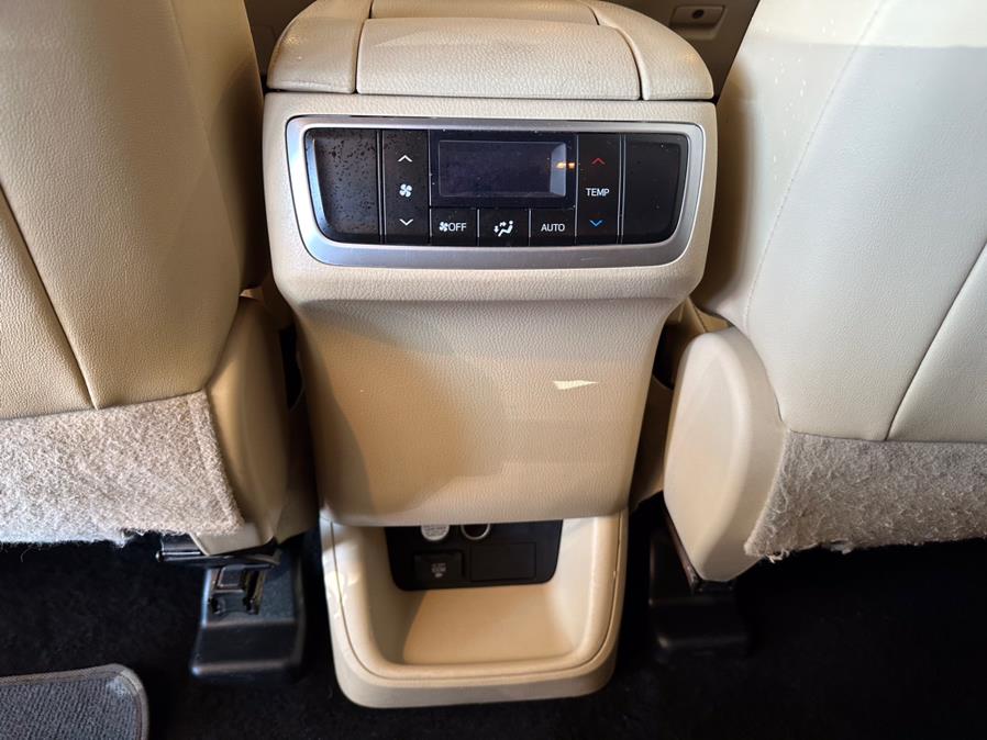 2015 Toyota Highlander AWD 4dr V6 XLE (Natl), available for sale in West Hartford, Connecticut | AutoMax. West Hartford, Connecticut 2015 Toyota Highlander AWD 4dr V6 XLE (Natl), available for sale in West Hartford, Connecticut | AutoMax. West Hartford, Connecticut