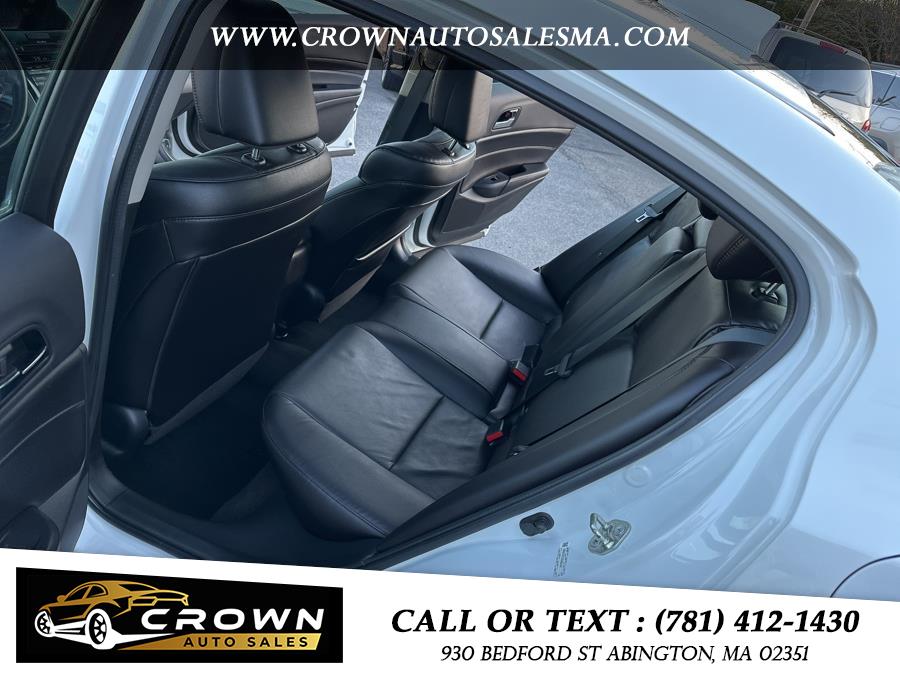2014 Acura ILX 4dr Sdn 2.0L Tech Pkg, available for sale in Abington, Massachusetts | Crown Auto Sales. Abington, Massachusetts 2014 Acura ILX 4dr Sdn 2.0L Tech Pkg, available for sale in Abington, Massachusetts | Crown Auto Sales. Abington, Massachusetts