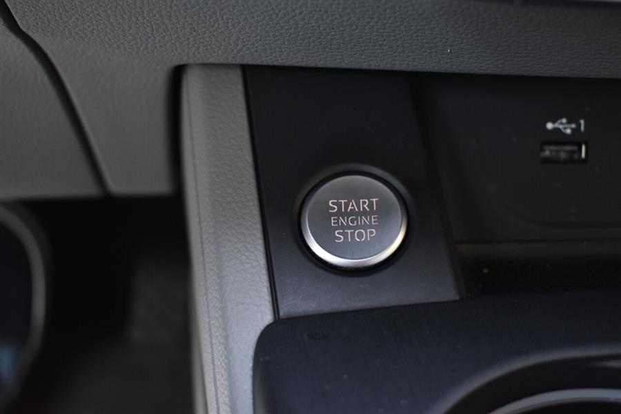 2019 Audi A4 2.0T quattro Premium AWD 4dr Sedan, available for sale in Great Neck, New York | Camy Cars. Great Neck, New York 2019 Audi A4 2.0T quattro Premium AWD 4dr Sedan, available for sale in Great Neck, New York | Camy Cars. Great Neck, New York
