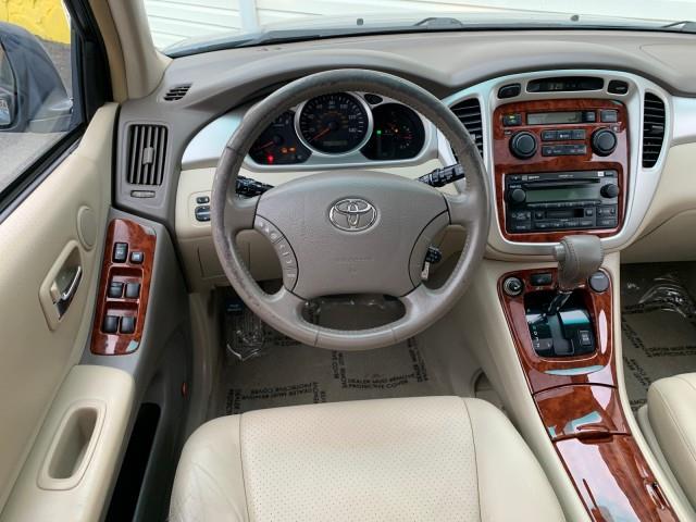 2007 Toyota Highlander Limited w/3rd Row, available for sale in Forestville, Maryland | Valentine Motor Company. Forestville, Maryland 2007 Toyota Highlander Limited w/3rd Row, available for sale in Forestville, Maryland | Valentine Motor Company. Forestville, Maryland