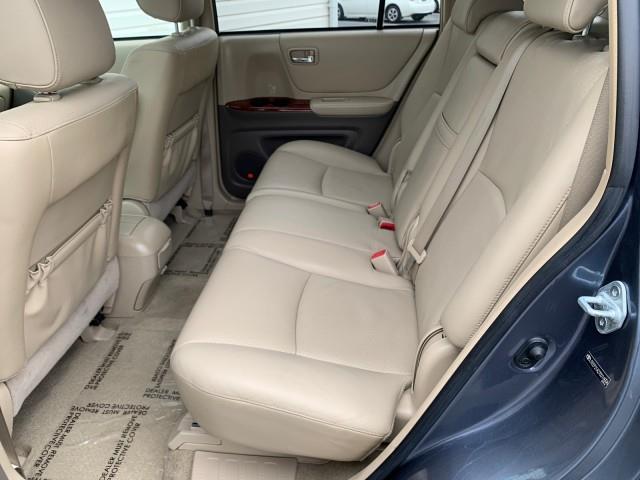 2007 Toyota Highlander Limited w/3rd Row, available for sale in Forestville, Maryland | Valentine Motor Company. Forestville, Maryland 2007 Toyota Highlander Limited w/3rd Row, available for sale in Forestville, Maryland | Valentine Motor Company. Forestville, Maryland