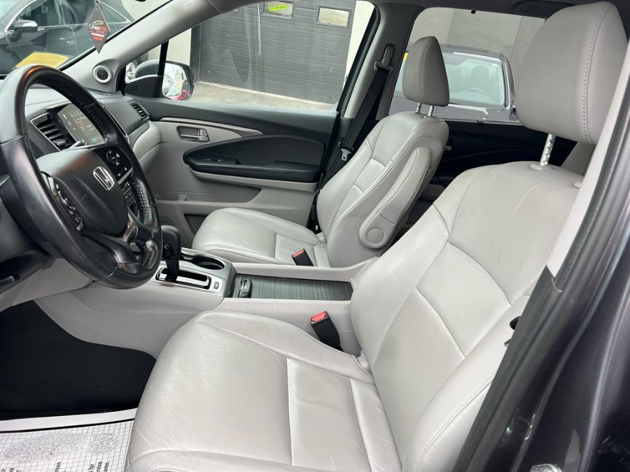 2019 Honda Pilot EX-L AWD, available for sale in Peabody, Massachusetts | New Star Motors. Peabody, Massachusetts 2019 Honda Pilot EX-L AWD, available for sale in Peabody, Massachusetts | New Star Motors. Peabody, Massachusetts