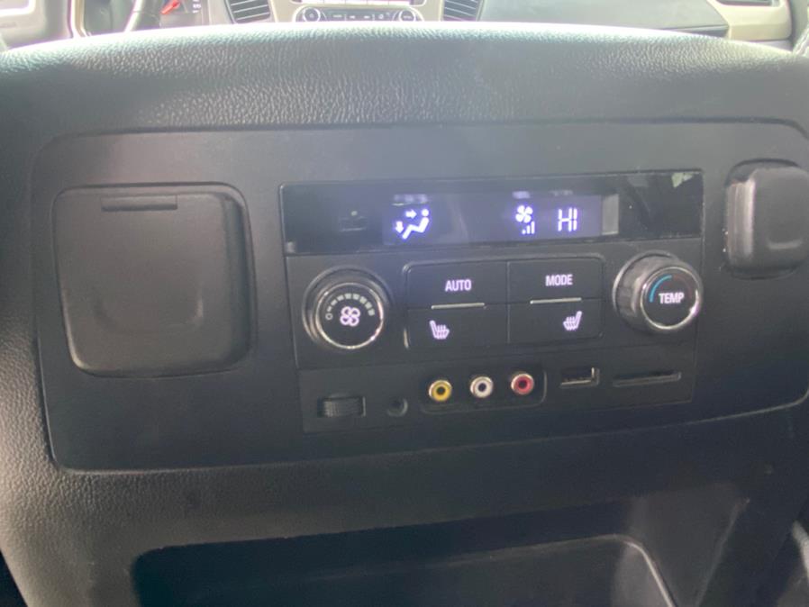 2015 GMC Yukon XL 4WD 4dr Denali, available for sale in Bridgeport, Connecticut | CT Auto. Bridgeport, Connecticut 2015 GMC Yukon XL 4WD 4dr Denali, available for sale in Bridgeport, Connecticut | CT Auto. Bridgeport, Connecticut