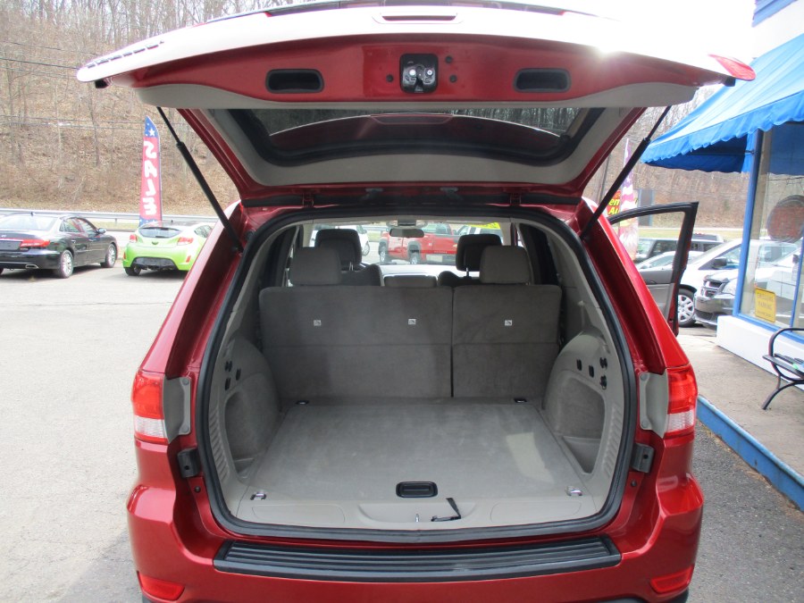 2011 Jeep Grand Cherokee 4WD 4dr Laredo X, available for sale in Meriden, Connecticut | Cos Central Auto. Meriden, Connecticut 2011 Jeep Grand Cherokee 4WD 4dr Laredo X, available for sale in Meriden, Connecticut | Cos Central Auto. Meriden, Connecticut