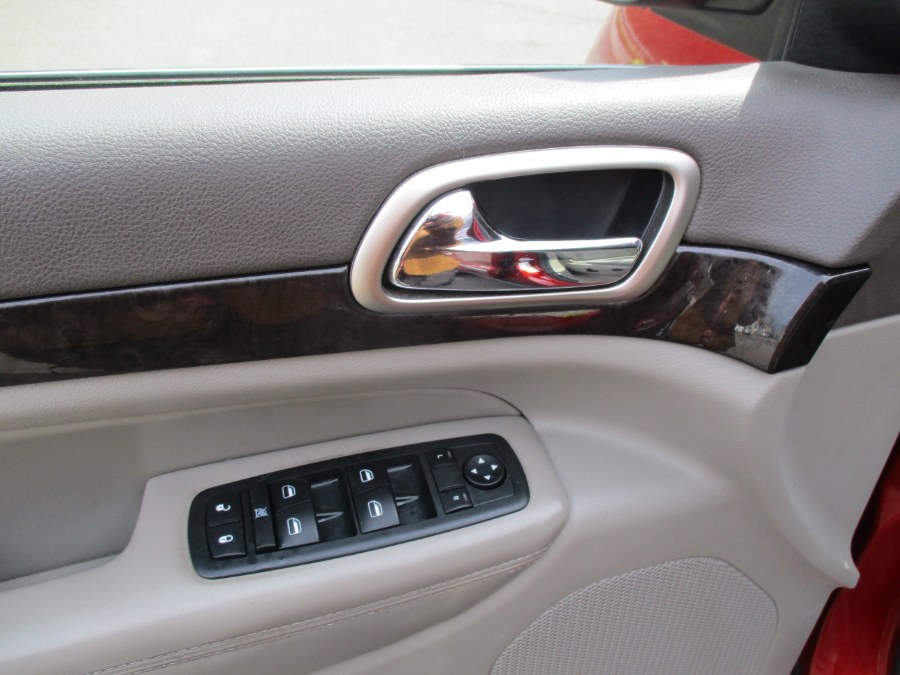 2011 Jeep Grand Cherokee 4WD 4dr Laredo X, available for sale in Meriden, Connecticut | Cos Central Auto. Meriden, Connecticut 2011 Jeep Grand Cherokee 4WD 4dr Laredo X, available for sale in Meriden, Connecticut | Cos Central Auto. Meriden, Connecticut