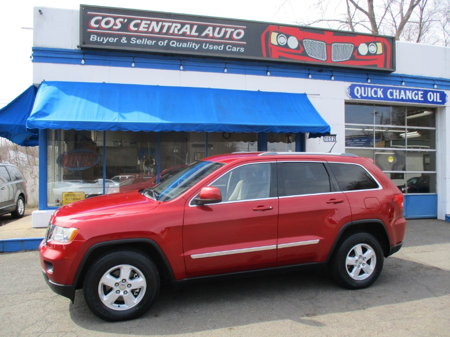 2011 Jeep Grand Cherokee 4WD 4dr Laredo X, available for sale in Meriden, Connecticut | Cos Central Auto. Meriden, Connecticut