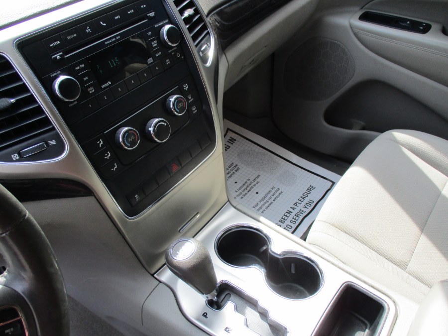 2011 Jeep Grand Cherokee 4WD 4dr Laredo X, available for sale in Meriden, Connecticut | Cos Central Auto. Meriden, Connecticut 2011 Jeep Grand Cherokee 4WD 4dr Laredo X, available for sale in Meriden, Connecticut | Cos Central Auto. Meriden, Connecticut