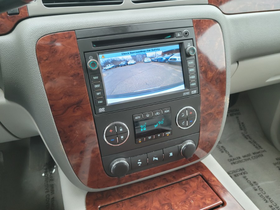 2009 Chevrolet Suburban 4WD 4dr 1500 LTZ Leather & DVD, available for sale in East Windsor, Connecticut | Toro Auto. East Windsor, Connecticut 2009 Chevrolet Suburban 4WD 4dr 1500 LTZ Leather & DVD, available for sale in East Windsor, Connecticut | Toro Auto. East Windsor, Connecticut