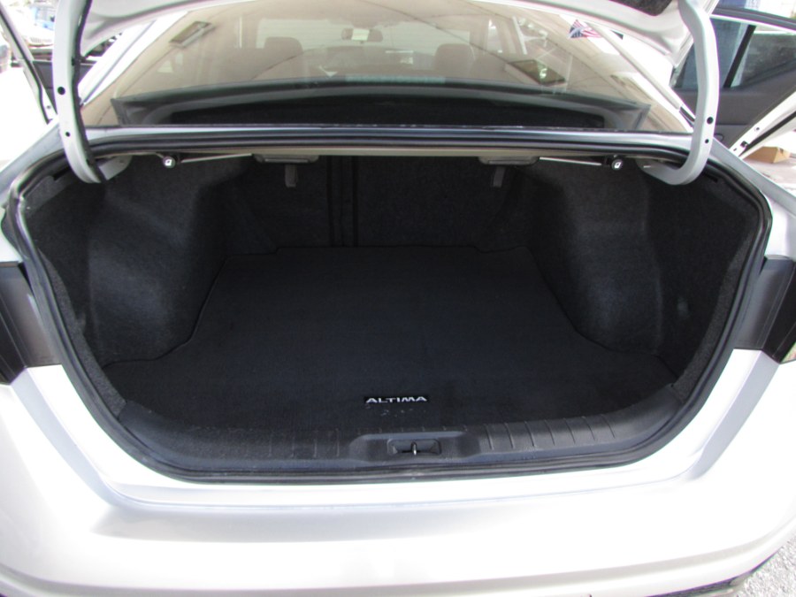 2020 Nissan Altima 2.5 SR Sedan, available for sale in Orlando, Florida | VIP Auto Enterprise, Inc. Orlando, Florida 2020 Nissan Altima 2.5 SR Sedan, available for sale in Orlando, Florida | VIP Auto Enterprise, Inc. Orlando, Florida