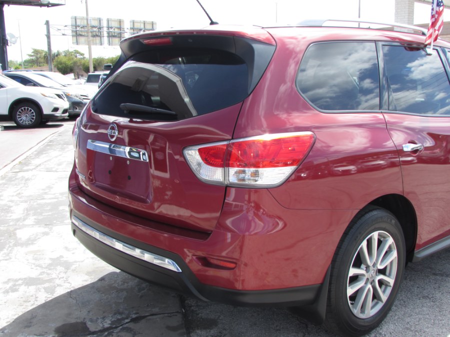 2015 Nissan Pathfinder 2WD 4dr S, available for sale in Orlando, Florida | VIP Auto Enterprise, Inc. Orlando, Florida 2015 Nissan Pathfinder 2WD 4dr S, available for sale in Orlando, Florida | VIP Auto Enterprise, Inc. Orlando, Florida