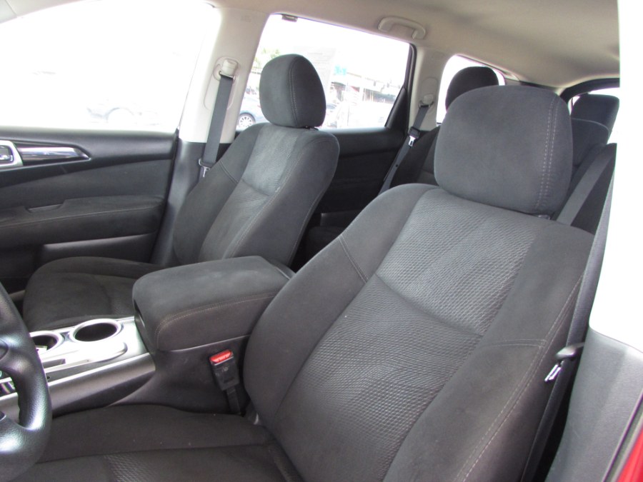 2015 Nissan Pathfinder 2WD 4dr S, available for sale in Orlando, Florida | VIP Auto Enterprise, Inc. Orlando, Florida 2015 Nissan Pathfinder 2WD 4dr S, available for sale in Orlando, Florida | VIP Auto Enterprise, Inc. Orlando, Florida