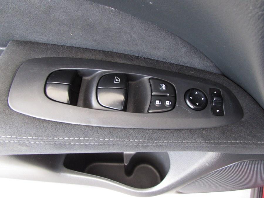 2015 Nissan Pathfinder 2WD 4dr S, available for sale in Orlando, Florida | VIP Auto Enterprise, Inc. Orlando, Florida 2015 Nissan Pathfinder 2WD 4dr S, available for sale in Orlando, Florida | VIP Auto Enterprise, Inc. Orlando, Florida