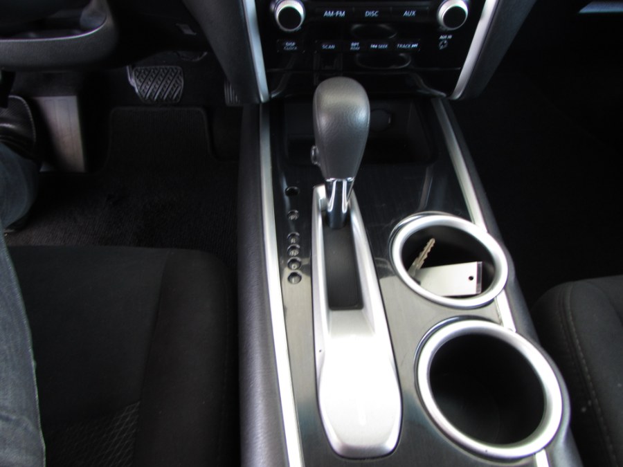 2015 Nissan Pathfinder 2WD 4dr S, available for sale in Orlando, Florida | VIP Auto Enterprise, Inc. Orlando, Florida 2015 Nissan Pathfinder 2WD 4dr S, available for sale in Orlando, Florida | VIP Auto Enterprise, Inc. Orlando, Florida