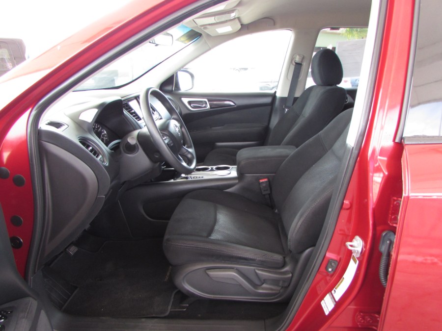 2015 Nissan Pathfinder 2WD 4dr S, available for sale in Orlando, Florida | VIP Auto Enterprise, Inc. Orlando, Florida 2015 Nissan Pathfinder 2WD 4dr S, available for sale in Orlando, Florida | VIP Auto Enterprise, Inc. Orlando, Florida