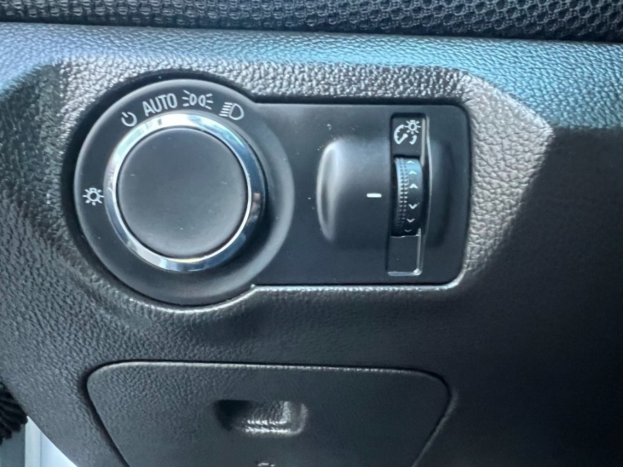 2014 Chevrolet Cruze 4dr Sdn Auto 1LT, available for sale in Bristol, Connecticut | Bristol Auto Center LLC. Bristol, Connecticut 2014 Chevrolet Cruze 4dr Sdn Auto 1LT, available for sale in Bristol, Connecticut | Bristol Auto Center LLC. Bristol, Connecticut