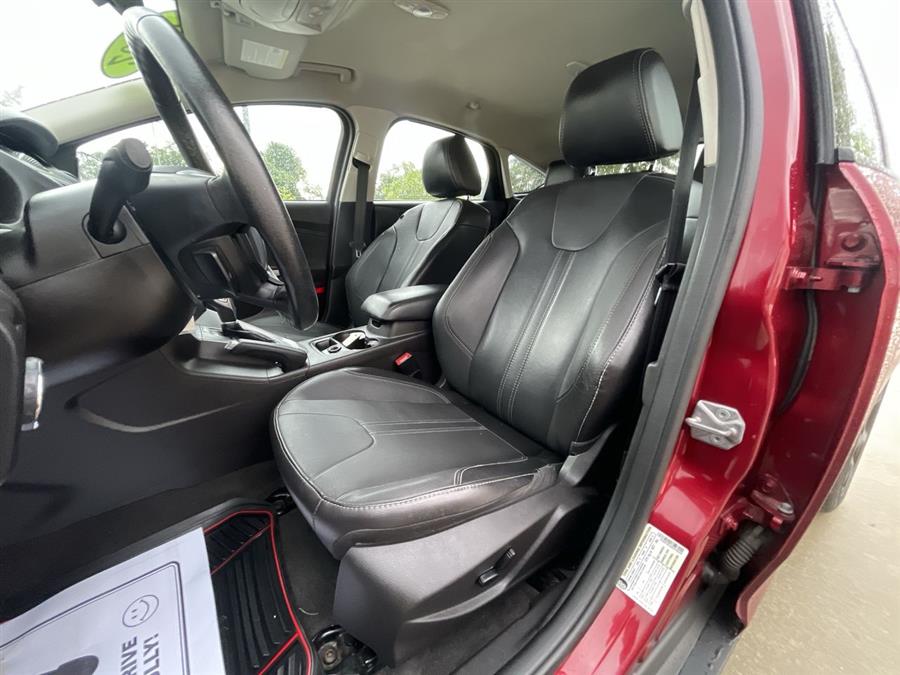 2014 Ford Focus 5dr HB SE, available for sale in Elida, Ohio | Josh's All Under Ten LLC. Elida, Ohio 2014 Ford Focus 5dr HB SE, available for sale in Elida, Ohio | Josh's All Under Ten LLC. Elida, Ohio