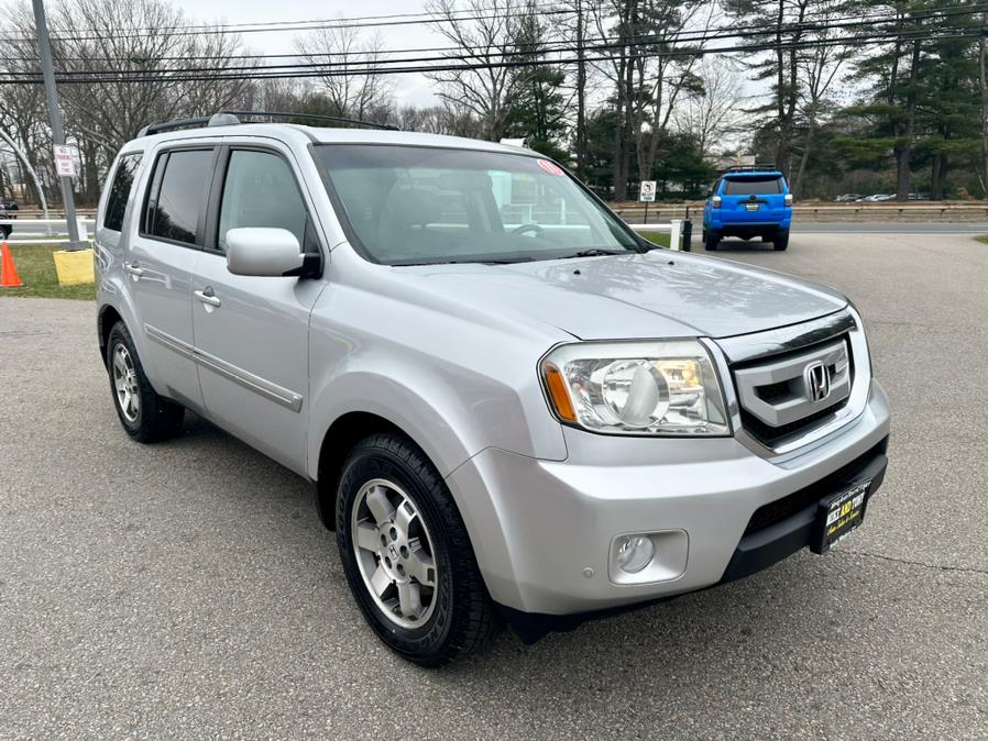 2011 Honda Pilot 4WD 4dr Touring w/RES & Navi, available for sale in South Windsor, Connecticut | Mike And Tony Auto Sales, Inc. South Windsor, Connecticut 2011 Honda Pilot 4WD 4dr Touring w/RES & Navi, available for sale in South Windsor, Connecticut | Mike And Tony Auto Sales, Inc. South Windsor, Connecticut