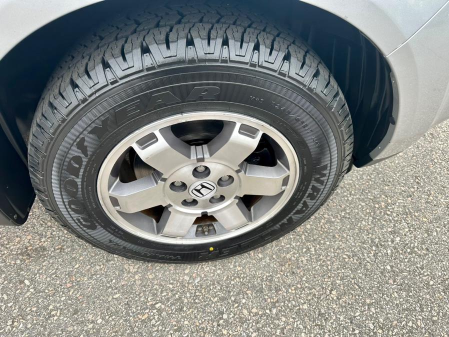 2011 Honda Pilot 4WD 4dr Touring w/RES & Navi, available for sale in South Windsor, Connecticut | Mike And Tony Auto Sales, Inc. South Windsor, Connecticut 2011 Honda Pilot 4WD 4dr Touring w/RES & Navi, available for sale in South Windsor, Connecticut | Mike And Tony Auto Sales, Inc. South Windsor, Connecticut
