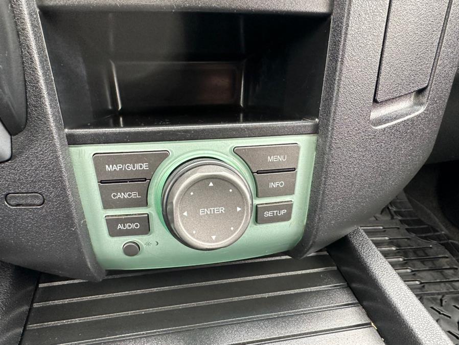 2011 Honda Pilot 4WD 4dr Touring w/RES & Navi, available for sale in South Windsor, Connecticut | Mike And Tony Auto Sales, Inc. South Windsor, Connecticut 2011 Honda Pilot 4WD 4dr Touring w/RES & Navi, available for sale in South Windsor, Connecticut | Mike And Tony Auto Sales, Inc. South Windsor, Connecticut