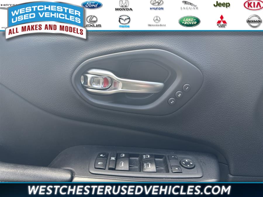 2020 Jeep Cherokee Limited, available for sale in White Plains, New York | Westchester Used Vehicles. White Plains, New York 2020 Jeep Cherokee Limited, available for sale in White Plains, New York | Westchester Used Vehicles. White Plains, New York