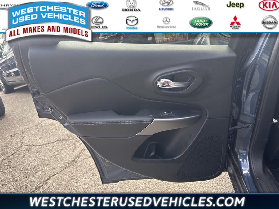 2020 Jeep Cherokee Limited, available for sale in White Plains, New York | Westchester Used Vehicles. White Plains, New York 2020 Jeep Cherokee Limited, available for sale in White Plains, New York | Westchester Used Vehicles. White Plains, New York