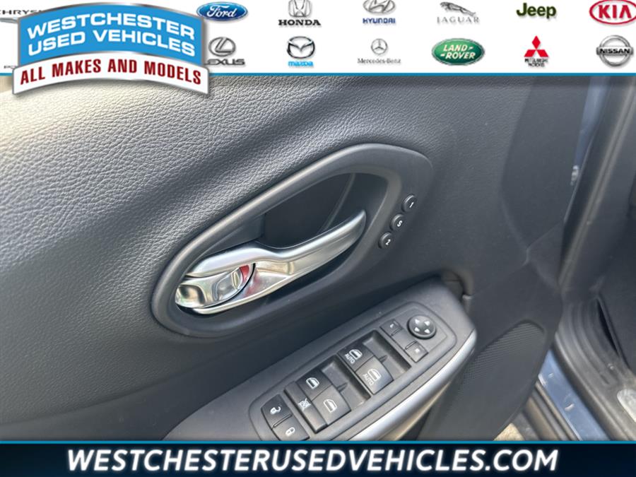 2020 Jeep Cherokee Limited, available for sale in White Plains, New York | Westchester Used Vehicles. White Plains, New York 2020 Jeep Cherokee Limited, available for sale in White Plains, New York | Westchester Used Vehicles. White Plains, New York