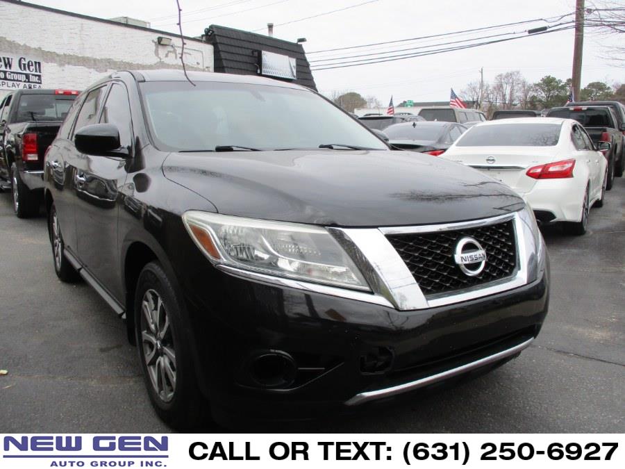 2014 Nissan Pathfinder 4WD 4dr S, available for sale in West Babylon, New York | New Gen Auto Group. West Babylon, New York