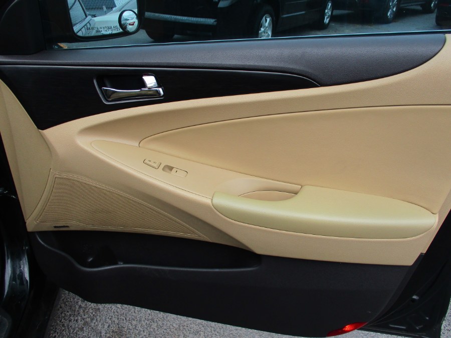2013 Hyundai Sonata 4dr Sdn 2.4L Auto Limited, available for sale in West Babylon, New York | New Gen Auto Group. West Babylon, New York 2013 Hyundai Sonata 4dr Sdn 2.4L Auto Limited, available for sale in West Babylon, New York | New Gen Auto Group. West Babylon, New York