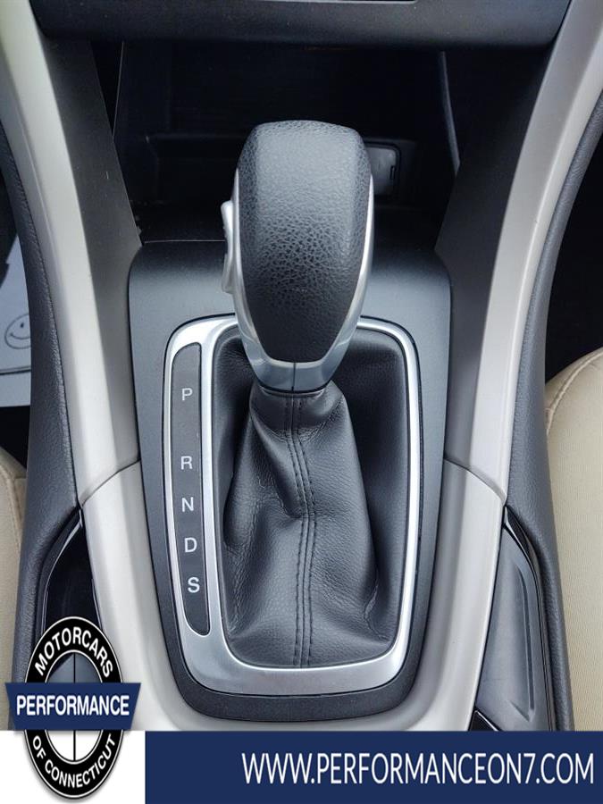 2016 Ford Fusion 4dr Sdn SE FWD, available for sale in Wilton, Connecticut | Performance Motor Cars Of Connecticut LLC. Wilton, Connecticut 2016 Ford Fusion 4dr Sdn SE FWD, available for sale in Wilton, Connecticut | Performance Motor Cars Of Connecticut LLC. Wilton, Connecticut