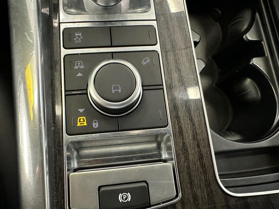 2018 Land Rover Range Rover Sport V6 Supercharged SE, available for sale in Inwood, New York | 5 Towns Drive. Inwood, New York 2018 Land Rover Range Rover Sport V6 Supercharged SE, available for sale in Inwood, New York | 5 Towns Drive. Inwood, New York