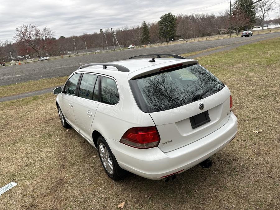 2014 Volkswagen Jetta SportWagen 4dr Manual TDI w/Sunroof, available for sale in Plainville, Connecticut | Choice Group LLC Choice Motor Car. Plainville, Connecticut