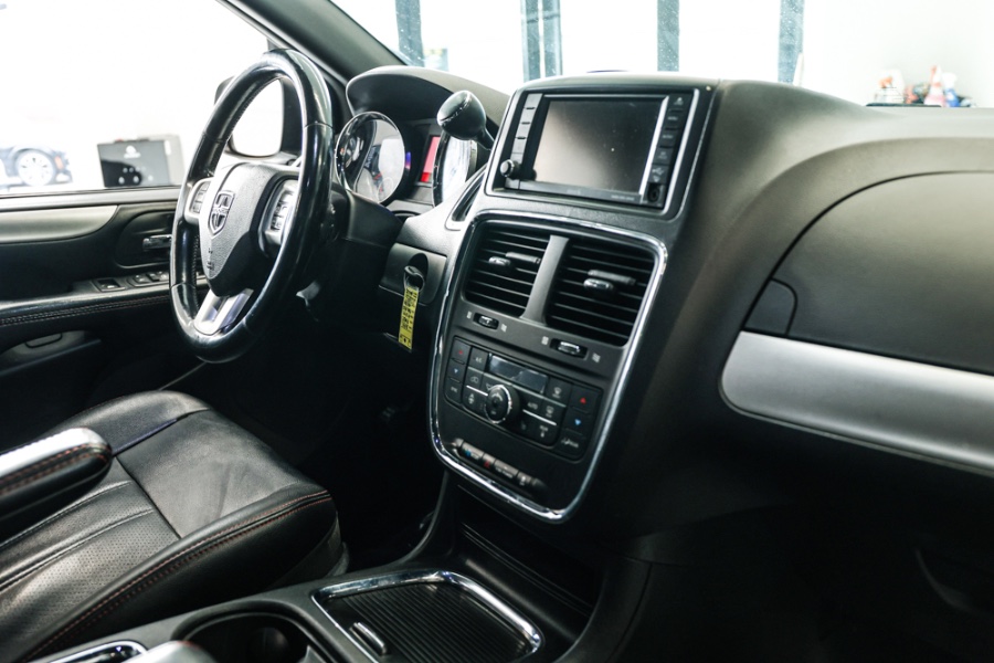 2019 Dodge Grand Caravan GT Wagon, available for sale in ELMONT, New York | 26 Motors Long Island. ELMONT, New York 2019 Dodge Grand Caravan GT Wagon, available for sale in ELMONT, New York | 26 Motors Long Island. ELMONT, New York
