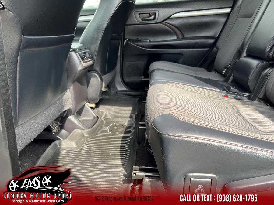 2017 Toyota Highlander LE V6 AWD (Natl), available for sale in Elizabeth, New Jersey | Elmora Motor Sports. Elizabeth, New Jersey 2017 Toyota Highlander LE V6 AWD (Natl), available for sale in Elizabeth, New Jersey | Elmora Motor Sports. Elizabeth, New Jersey
