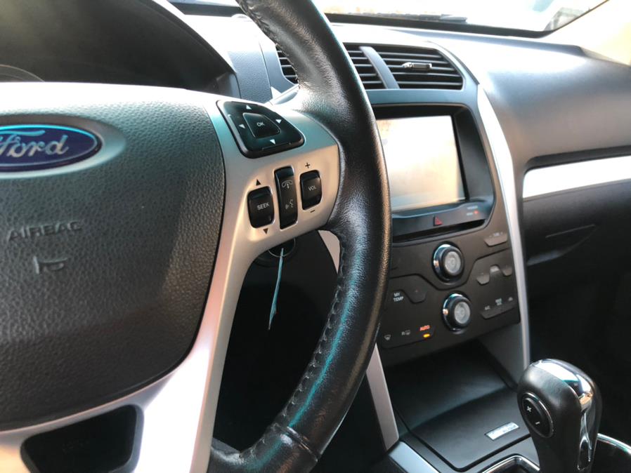 2015 Ford Explorer 4WD 4dr XLT, available for sale in Irvington, New Jersey | Elis Motors Corp. Irvington, New Jersey 2015 Ford Explorer 4WD 4dr XLT, available for sale in Irvington, New Jersey | Elis Motors Corp. Irvington, New Jersey