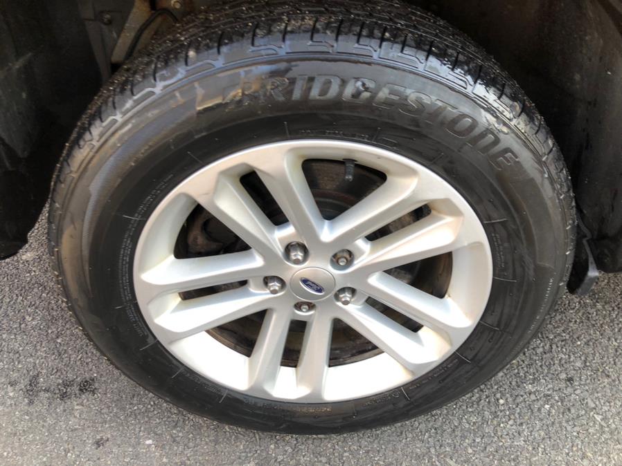 2015 Ford Explorer 4WD 4dr XLT, available for sale in Irvington, New Jersey | Elis Motors Corp. Irvington, New Jersey 2015 Ford Explorer 4WD 4dr XLT, available for sale in Irvington, New Jersey | Elis Motors Corp. Irvington, New Jersey