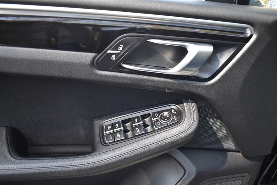 2021 Porsche Macan Base AWD 4dr SUV, available for sale in Great Neck, New York | Camy Cars. Great Neck, New York 2021 Porsche Macan Base AWD 4dr SUV, available for sale in Great Neck, New York | Camy Cars. Great Neck, New York