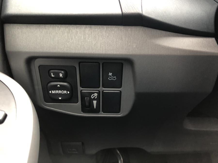 2010 Toyota Prius 5dr HB III, available for sale in Waterbury, Connecticut | National Auto Brokers, Inc.. Waterbury, Connecticut 2010 Toyota Prius 5dr HB III, available for sale in Waterbury, Connecticut | National Auto Brokers, Inc.. Waterbury, Connecticut