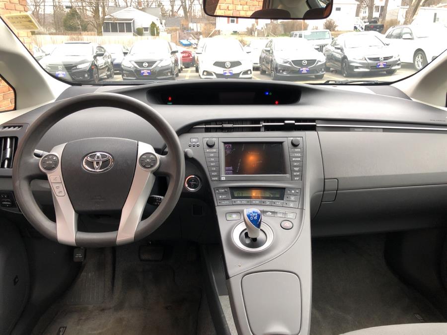 2010 Toyota Prius 5dr HB III, available for sale in Waterbury, Connecticut | National Auto Brokers, Inc.. Waterbury, Connecticut 2010 Toyota Prius 5dr HB III, available for sale in Waterbury, Connecticut | National Auto Brokers, Inc.. Waterbury, Connecticut