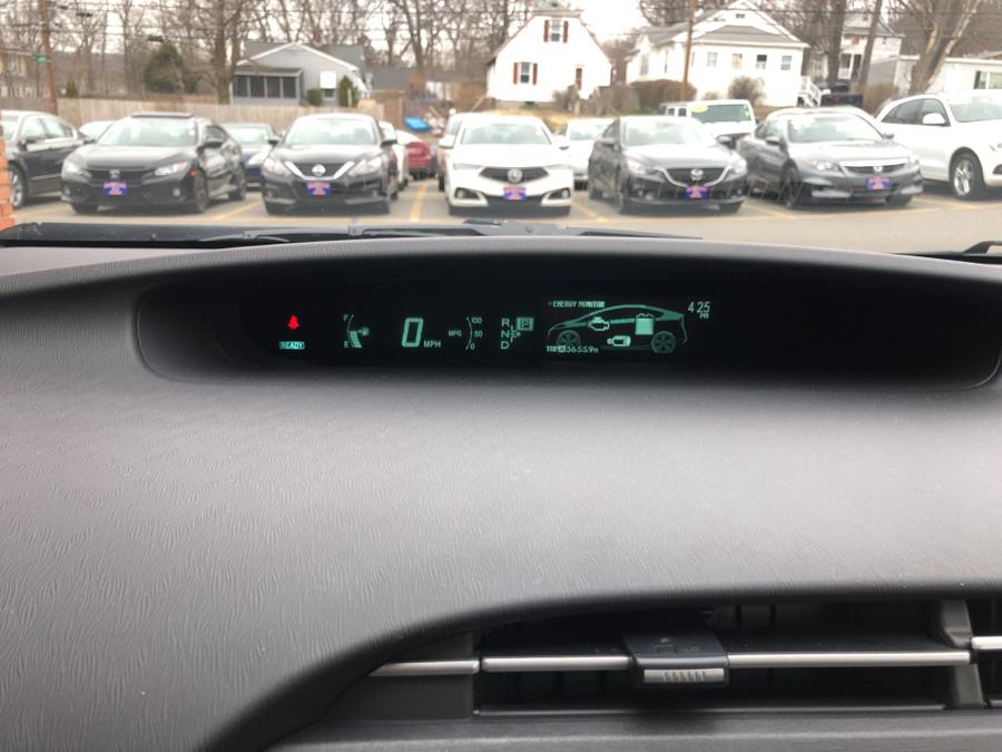 2010 Toyota Prius 5dr HB III, available for sale in Waterbury, Connecticut | National Auto Brokers, Inc.. Waterbury, Connecticut 2010 Toyota Prius 5dr HB III, available for sale in Waterbury, Connecticut | National Auto Brokers, Inc.. Waterbury, Connecticut