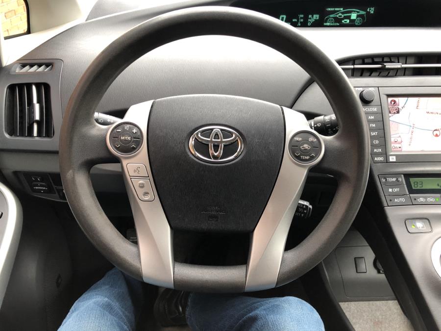 2010 Toyota Prius 5dr HB III, available for sale in Waterbury, Connecticut | National Auto Brokers, Inc.. Waterbury, Connecticut 2010 Toyota Prius 5dr HB III, available for sale in Waterbury, Connecticut | National Auto Brokers, Inc.. Waterbury, Connecticut