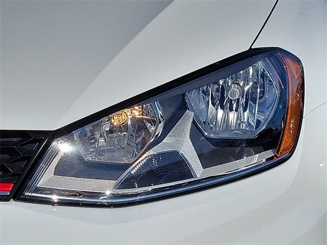 2016 Volkswagen Golf Gti S, available for sale in Stratford, Connecticut | Wiz Leasing Inc. Stratford, Connecticut 2016 Volkswagen Golf Gti S, available for sale in Stratford, Connecticut | Wiz Leasing Inc. Stratford, Connecticut