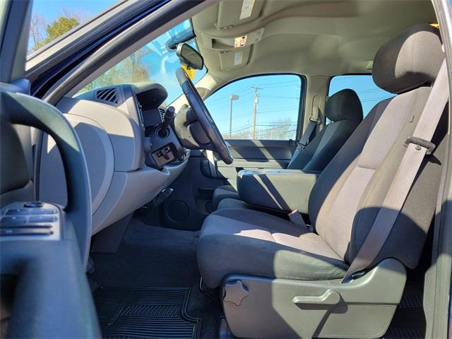 2011 Chevrolet Silverado 1500 LS, available for sale in Stratford, Connecticut | Wiz Leasing Inc. Stratford, Connecticut 2011 Chevrolet Silverado 1500 LS, available for sale in Stratford, Connecticut | Wiz Leasing Inc. Stratford, Connecticut