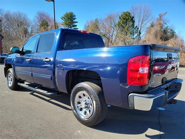 2011 Chevrolet Silverado 1500 LS, available for sale in Stratford, Connecticut | Wiz Leasing Inc. Stratford, Connecticut 2011 Chevrolet Silverado 1500 LS, available for sale in Stratford, Connecticut | Wiz Leasing Inc. Stratford, Connecticut