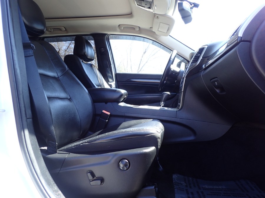 2013 Jeep Grand Cherokee 4WD 4dr Laredo, available for sale in Storrs, Connecticut | Eagleville Motors. Storrs, Connecticut 2013 Jeep Grand Cherokee 4WD 4dr Laredo, available for sale in Storrs, Connecticut | Eagleville Motors. Storrs, Connecticut