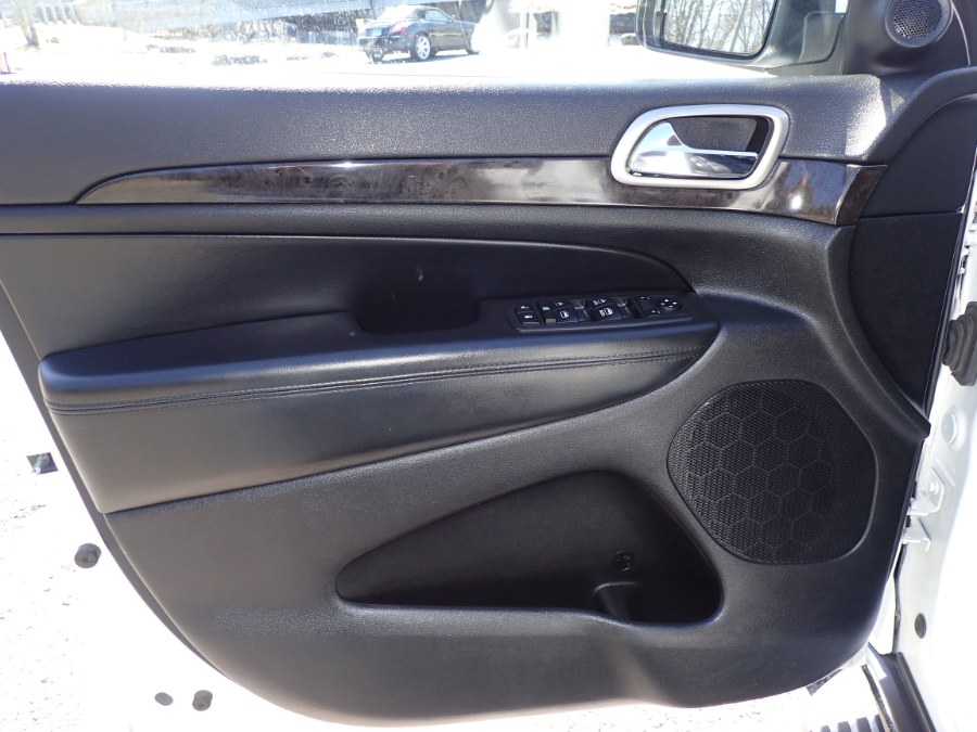 2013 Jeep Grand Cherokee 4WD 4dr Laredo, available for sale in Storrs, Connecticut | Eagleville Motors. Storrs, Connecticut 2013 Jeep Grand Cherokee 4WD 4dr Laredo, available for sale in Storrs, Connecticut | Eagleville Motors. Storrs, Connecticut