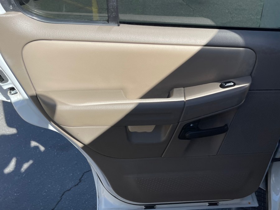 2005 Ford Explorer 4dr 114" WB 4.0L XLT 4WD, available for sale in Huntington Station, New York | My Auto Inc.. Huntington Station, New York 2005 Ford Explorer 4dr 114" WB 4.0L XLT 4WD, available for sale in Huntington Station, New York | My Auto Inc.. Huntington Station, New York